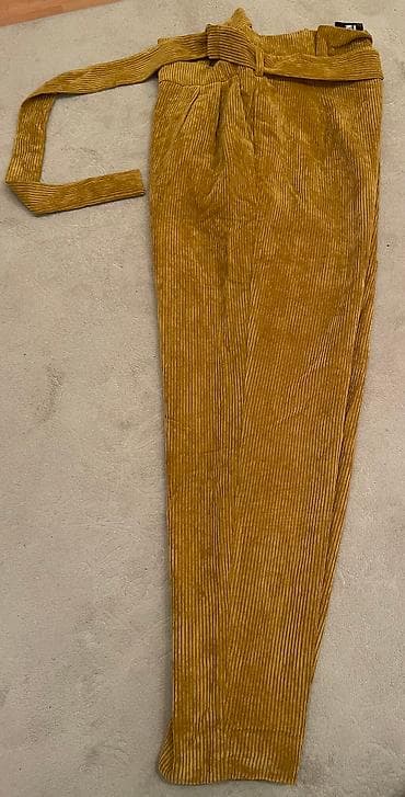 bermude teksas br: Duboki struk uze nogavice somot,oker boja at lalafo.rs — 3 bermude teksas br: Duboki struk uze nogavice somot,oker boja — 3