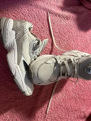 Adidas Originals patike – model Falcon (ART EF4983) - Boja: bela sa na lalafo.rs — 2 Adidas Originals patike – model Falcon (ART EF4983) - Boja: bela sa — 2