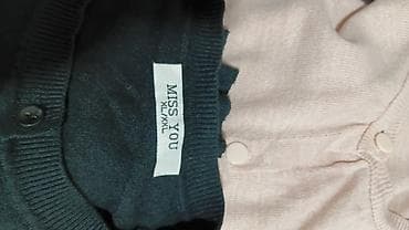 kom sa etiketom: Lot toplih džempera i kardigana – ženski komad 400dinara - 5 komada at lalafo.rs — 5 kom sa etiketom: Lot toplih džempera i kardigana – ženski komad 400dinara - 5 komada — 5