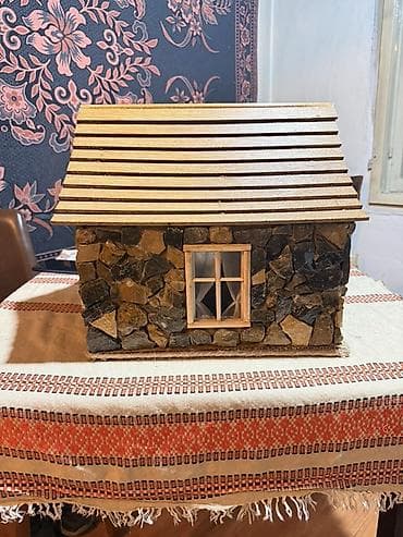 Ureznice: Ručno rađena maketa kamene kućice sa dvorištem - Detaljna maketa kuće na lalafo.rs — 8 Ureznice: Ručno rađena maketa kamene kućice sa dvorištem - Detaljna maketa kuće — 8