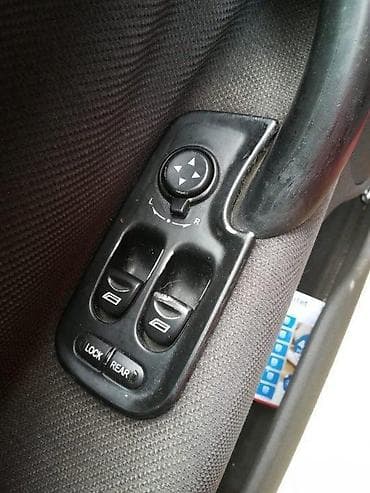 Car Electrical Components: Taster podizaca stakla vozacev za Alfu 147 5 V. Taster podizaca stakla at lalafo.rs — 2 Car Electrical Components: Taster podizaca stakla vozacev za Alfu 147 5 V. Taster podizaca stakla — 2
