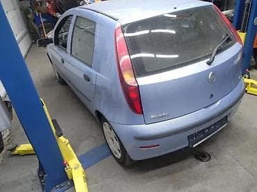 Transport: Fiat Punto 3 stop svetla 5v. Fiat Punto 3 stop svetla 5vOriginalni at lalafo.rs — 4 Transport: Fiat Punto 3 stop svetla 5v. Fiat Punto 3 stop svetla 5vOriginalni — 4