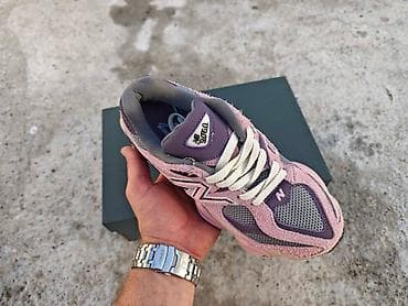 New Balance patike – model 9060, ružičasto‑ljubičasta kolor šema. - na lalafo.rs — 2 New Balance patike – model 9060, ružičasto‑ljubičasta kolor šema. - — 2