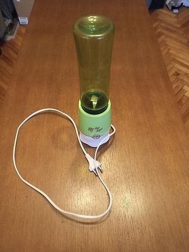 Ispravan električni blender-šejker sa plastičnom posudom na lalafo.rs — 2 Ispravan električni blender-šejker sa plastičnom posudom — 2