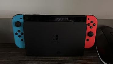 Prodajem kompletni Nintendo Switch OLED kupljen u Gigatronu, sa svim na lalafo.rs Prodajem kompletni Nintendo Switch OLED kupljen u Gigatronu, sa svim