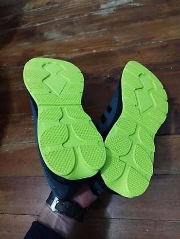 Adidas patike brojevi i cena ispisana na slikama na lalafo.rs — 10 Adidas patike brojevi i cena ispisana na slikama — 10