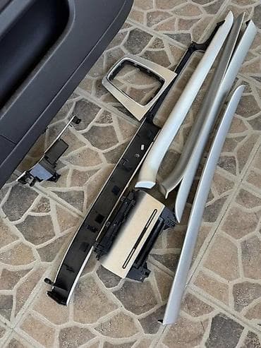 Suvozacev tapacir lajsne pepeljara - 2640 📌 Opis: Prodajem sve sa na lalafo.rs — 2 Suvozacev tapacir lajsne pepeljara - 2640 📌 Opis: Prodajem sve sa — 2