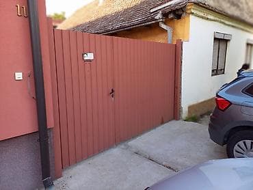 Home & Garden: Prodajem metalnu kapiju napravljenu od kutijastih profila dimenzija at lalafo.rs — 1 Home & Garden: Prodajem metalnu kapiju napravljenu od kutijastih profila dimenzija — 1