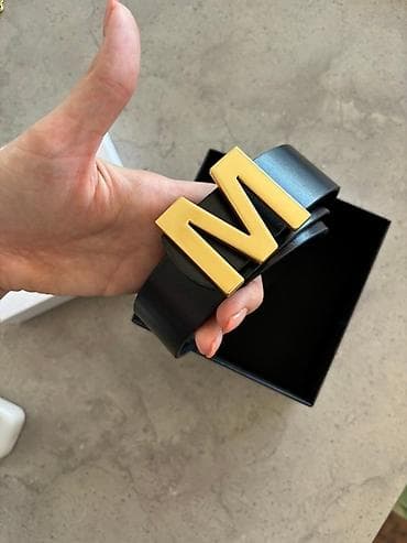 Kožni kaiš MONA sa velikom metalnom kopčom u obliku slova M. Potpuno at lalafo.rs — 2 Kožni kaiš MONA sa velikom metalnom kopčom u obliku slova M. Potpuno — 2