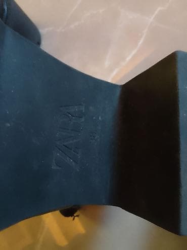 Crne ženske gležnjače sa rajsferšlusom - Materijal: koža/eko-koža u na lalafo.rs — 5 Crne ženske gležnjače sa rajsferšlusom - Materijal: koža/eko-koža u — 5