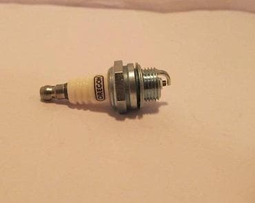 Svečica za motorne uređaje – OREGON - Tip: klasična svećica za na lalafo.rs Svečica za motorne uređaje – OREGON - Tip: klasična svećica za