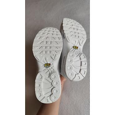 Nike Air Max Plus patike 36 NOVO Sniženje Cele bele sa vazdusnim at lalafo.rs — 6 Nike Air Max Plus patike 36 NOVO Sniženje Cele bele sa vazdusnim — 6