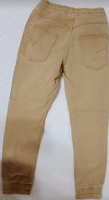 Paket farmerke i pantalone za dečake veličina 128 i 128/134 Cena za na lalafo.rs — 10 Paket farmerke i pantalone za dečake veličina 128 i 128/134 Cena za — 10