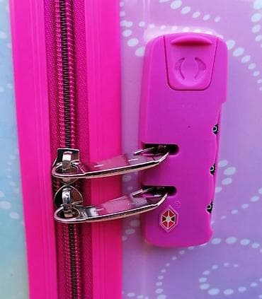 za svaki dan: Dečiji kofer sa motivom Disney princeza - Tvrda školjka sa sjajnim at lalafo.rs — 9 za svaki dan: Dečiji kofer sa motivom Disney princeza - Tvrda školjka sa sjajnim — 9