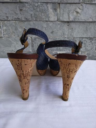 Obuća po 100 din,nemaju oštećenja at lalafo.rs — 5 Obuća po 100 din,nemaju oštećenja — 5