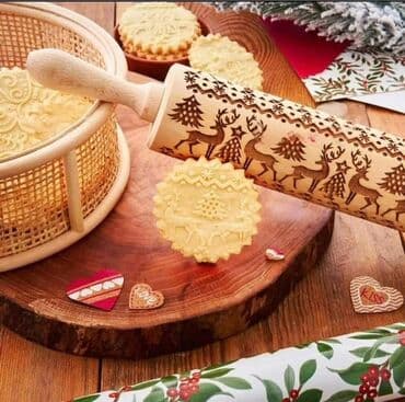 Novogodišnja drvena 3D oklagija Cena 1kom 1800din 2kom 2400din na lalafo.rs Novogodišnja drvena 3D oklagija Cena 1kom 1800din 2kom 2400din