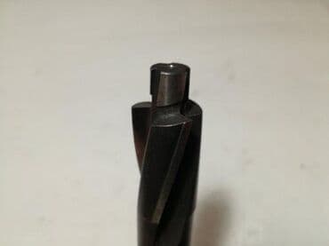 Milling Cutters: Glodalo upustac za upustanje glave vijka M10 Oznaka glodala je M10 at lalafo.rs β 7 Milling Cutters: Glodalo upustac za upustanje glave vijka M10 Oznaka glodala je M10 β 7