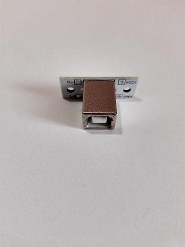 Electronics: OVAJ USB MODUL JE NAMENJEN ZA MONTAŽU NA PANELE. IMA SVE IZ | Ovaj at lalafo.rs — 2 Electronics: OVAJ USB MODUL JE NAMENJEN ZA MONTAŽU NA PANELE. IMA SVE IZ | Ovaj — 2