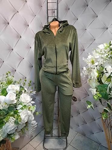 Ženski komplet trenerke sa kapuljačom – dva dela - Materijal: mekani na lalafo.rs Ženski komplet trenerke sa kapuljačom – dva dela - Materijal: mekani