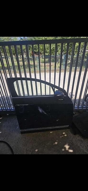 PREDNJA DESNA VRATA CITROEN C5 X7 | Prednja desna vrata c5 x7 na lalafo.rs PREDNJA DESNA VRATA CITROEN C5 X7 | Prednja desna vrata c5 x7