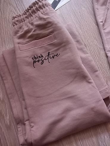 Pantalone nove sa etiketom u broju 8 i 12,jako kvalitetne na lalafo.rs — 2 Pantalone nove sa etiketom u broju 8 i 12,jako kvalitetne — 2