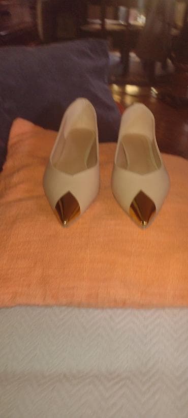 Elegantne ženske baletanke/cipele sa niskom štiklom - Boja: bež/nude - na lalafo.rs — 1 Elegantne ženske baletanke/cipele sa niskom štiklom - Boja: bež/nude - — 1