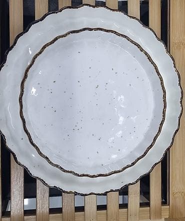 Ručni izbor posuđa za serviranje – dekorativni tanjiri i činije - na lalafo.rs — 9 Ručni izbor posuđa za serviranje – dekorativni tanjiri i činije - — 9