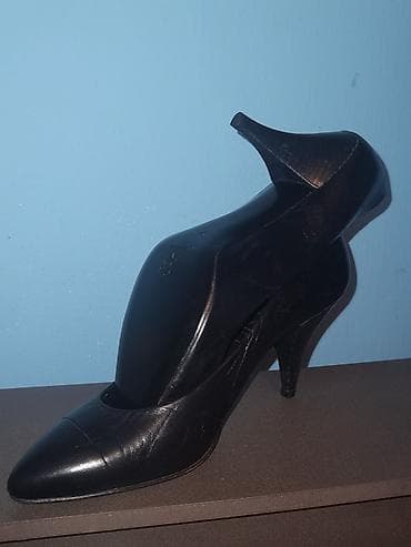 Crne italijanske štikle, donete iz Nemačke Ne bih rekla da su nošene na lalafo.rs — 4 Crne italijanske štikle, donete iz Nemačke Ne bih rekla da su nošene — 4