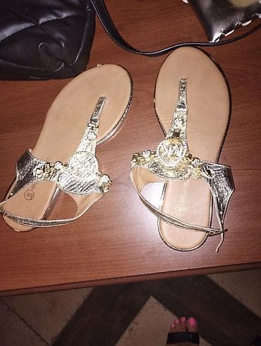 Sandale 37 Michael Kors nošene par puta na lalafo.rs Sandale 37 Michael Kors nošene par puta