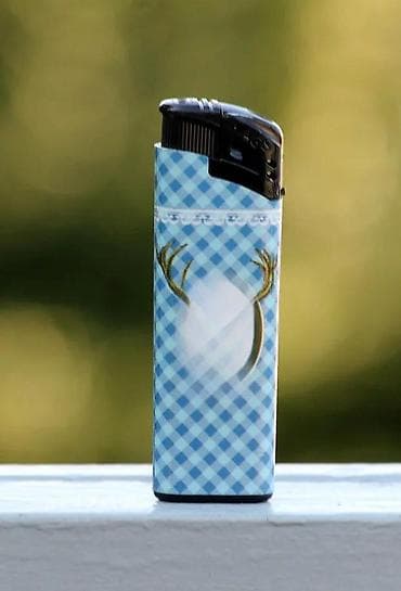 Upaljač LOVAČKI motiv Germany. Made in Germani. Upaljač sa lovačkim na lalafo.rs — 2 Upaljač LOVAČKI motiv Germany. Made in Germani. Upaljač sa lovačkim — 2
