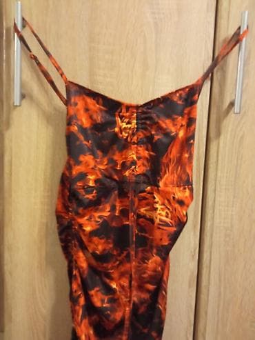 Haljina na bretele sa “flame” printom - Tanka, podesiva dupla na lalafo.rs — 1 Haljina na bretele sa “flame” printom - Tanka, podesiva dupla — 1