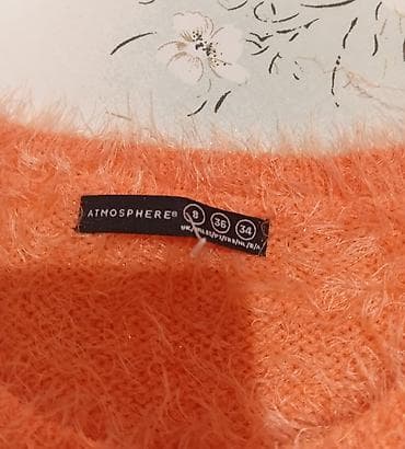 kom sa etiketom: Džemper Atmosphere – narandžasti, „fuzzy“/dlakasti, sa diskretnim at lalafo.rs — 2 kom sa etiketom: Džemper Atmosphere – narandžasti, „fuzzy“/dlakasti, sa diskretnim — 2