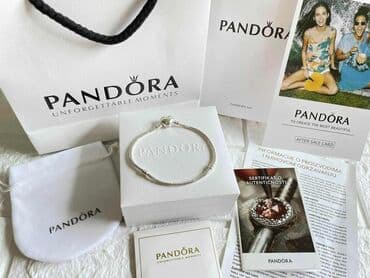 Narukvica sa priveskom, Pandora, Materijal: Srebro na lalafo.rs Narukvica sa priveskom, Pandora, Materijal: Srebro