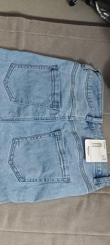 pantalone butiku ali: Nove nenosene zenske farmerke visokog struka na lalafo.rs — 4 pantalone butiku ali: Nove nenosene zenske farmerke visokog struka — 4