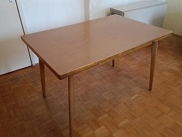 Prodajem korisceni/polovni trpezarijski sto, dimenzija 120x80 cm. Moze na lalafo.rs Prodajem korisceni/polovni trpezarijski sto, dimenzija 120x80 cm. Moze