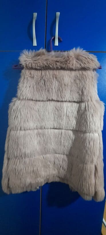 Kozna jakna tj skaj sa krznom koje moze da se skine 3500, prsluk roze na lalafo.rs — 5 Kozna jakna tj skaj sa krznom koje moze da se skine 3500, prsluk roze — 5