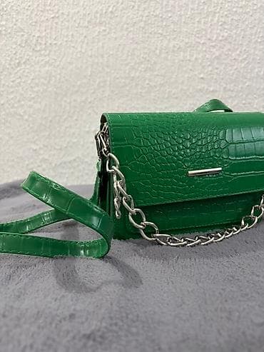 Mini torbica preko ramena – zelena, krokodil tekstura - Materijal na lalafo.rs — 3 Mini torbica preko ramena – zelena, krokodil tekstura - Materijal — 3