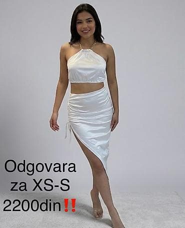 Dvodijelni ženski komplet u beloj satenskoj nijansi. - Gornji deo na lalafo.rs Dvodijelni ženski komplet u beloj satenskoj nijansi. - Gornji deo