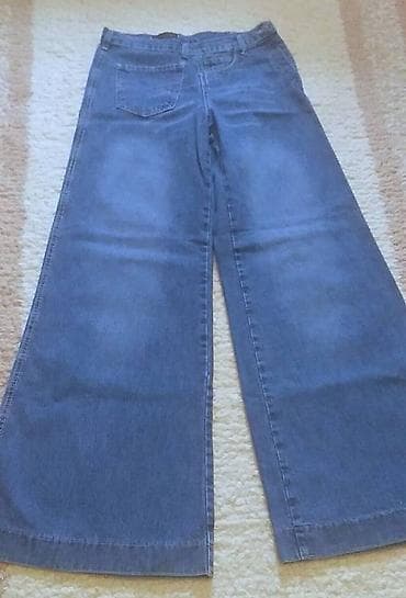 Farmerke veoma širokih, zvonastih nogavica. Bez elastina. Kopčanje na lalafo.rs — 1 Farmerke veoma širokih, zvonastih nogavica. Bez elastina. Kopčanje — 1