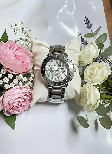 ✅Cena: 2600din
(Bez kutije) na lalafo.rs — 1 ✅Cena: 2600din
(Bez kutije) — 1