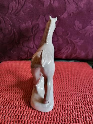 Sport & Hobby: Figura nova porcelanska iz 70ih. Figura bez ostecenja,sve na njoj at lalafo.rs — 9 Sport & Hobby: Figura nova porcelanska iz 70ih. Figura bez ostecenja,sve na njoj — 9