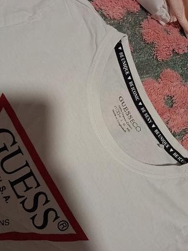 Majice, original, S velicina. 5000 na lalafo.rs — 8 Majice, original, S velicina. 5000 — 8