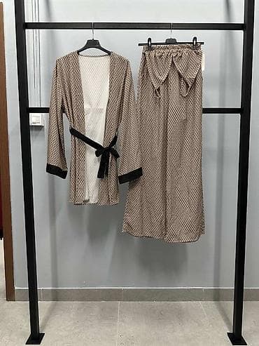 prsluk jaknica mango u: Komplet 3 u 1
Cena 3100
Uni vel.
V25 na lalafo.rs — 4 prsluk jaknica mango u: Komplet 3 u 1
Cena 3100
Uni vel.
V25 — 4