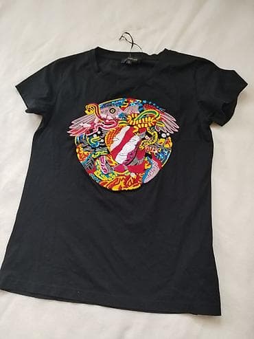 Original versace majica crna sa čvrstim vezom loga brenda u velicini s na lalafo.rs — 4 Original versace majica crna sa čvrstim vezom loga brenda u velicini s — 4