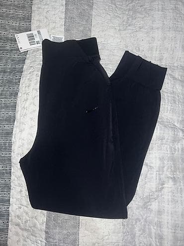 Personal Items: NIKE Woman's Sweatpants Bliss Luxe vel. XS NOVO
CU at lalafo.rs — 5 Personal Items: NIKE Woman's Sweatpants Bliss Luxe vel. XS NOVO
CU — 5