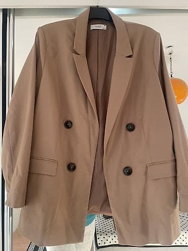 Ženski blejzer RESERVED Eco Aware - Model: dvoredni blejzer sa na lalafo.rs Ženski blejzer RESERVED Eco Aware - Model: dvoredni blejzer sa