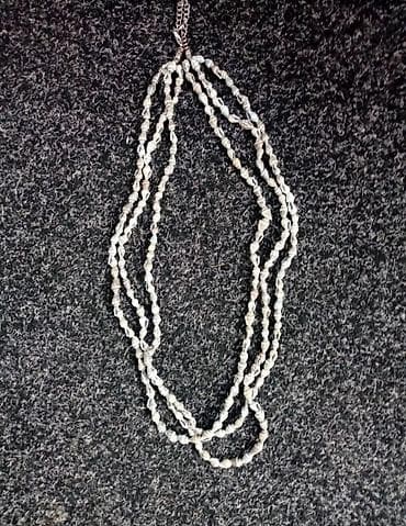 Necklaces: Ogrlica od sitnih bisercica u super stanju at lalafo.rs — 1 Necklaces: Ogrlica od sitnih bisercica u super stanju — 1