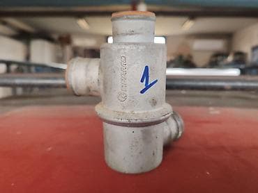 Termostat tecnosti Lada 7 Riva,21213,21214 Niva. Polovno, ocuvano na lalafo.rs Termostat tecnosti Lada 7 Riva,21213,21214 Niva. Polovno, ocuvano