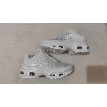 Nike Air Max Plus patike 36 NOVO
Model u beloj boji.
Nove na lalafo.rs — 3 Nike Air Max Plus patike 36 NOVO
Model u beloj boji.
Nove — 3