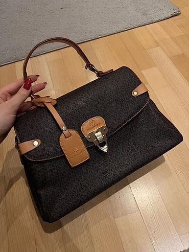 Michael Kors torba – monogram platno u tamno braon boji sa konjak na lalafo.rs — 2 Michael Kors torba – monogram platno u tamno braon boji sa konjak — 2